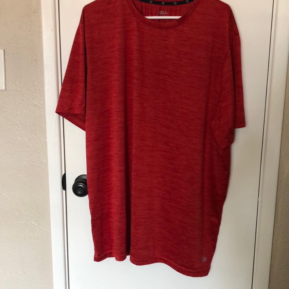Heathered red men’s tee shirt